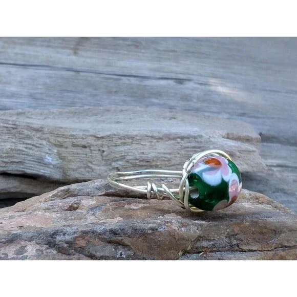 Vintage Flower Glass Ring, Size 10 1/2 Ring - Picture 8 of 10